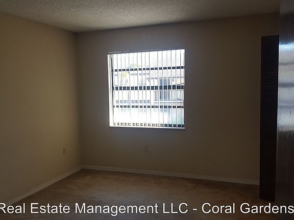 5th image of 1074 Ellen Ct #E074