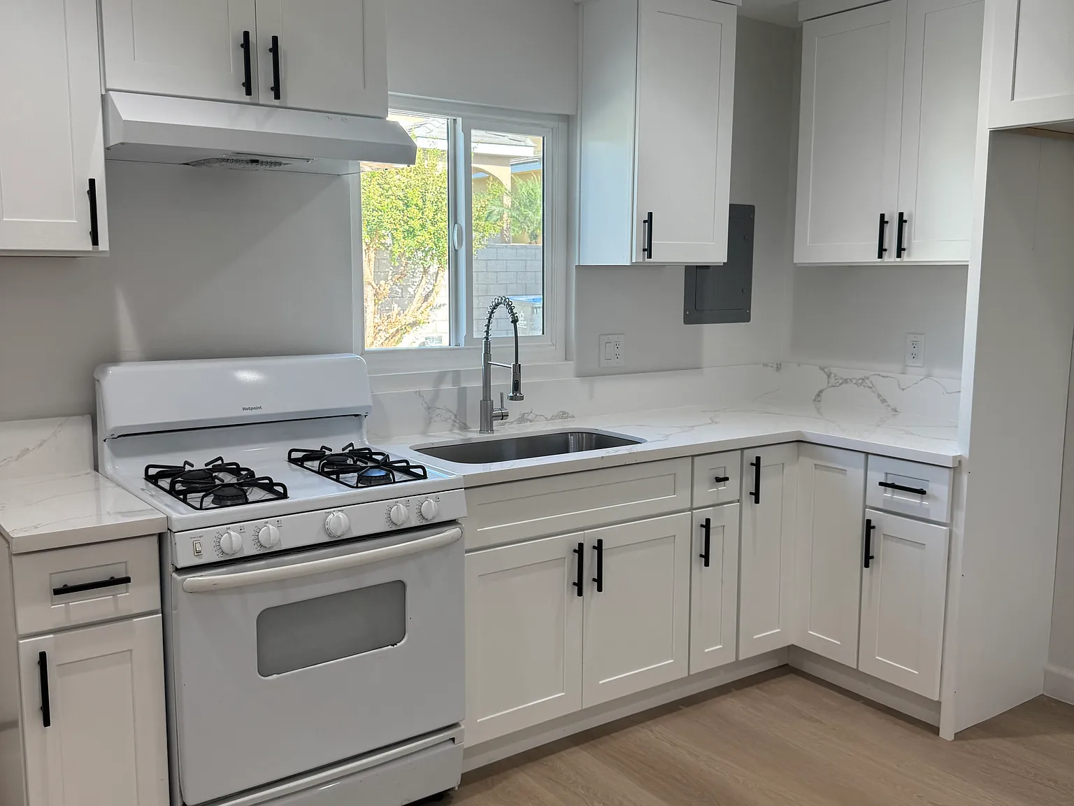 Studio, 500 sqft, $2,200 — Photo 4