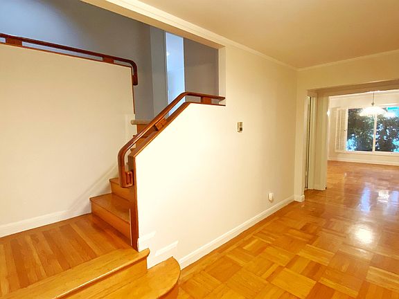 4th image of 65 Broadmoor Dr