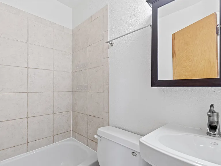 Cascade Apartments — Photo 8