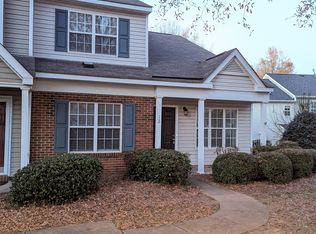 12 Raelans Cir, Greensboro, NC 27407