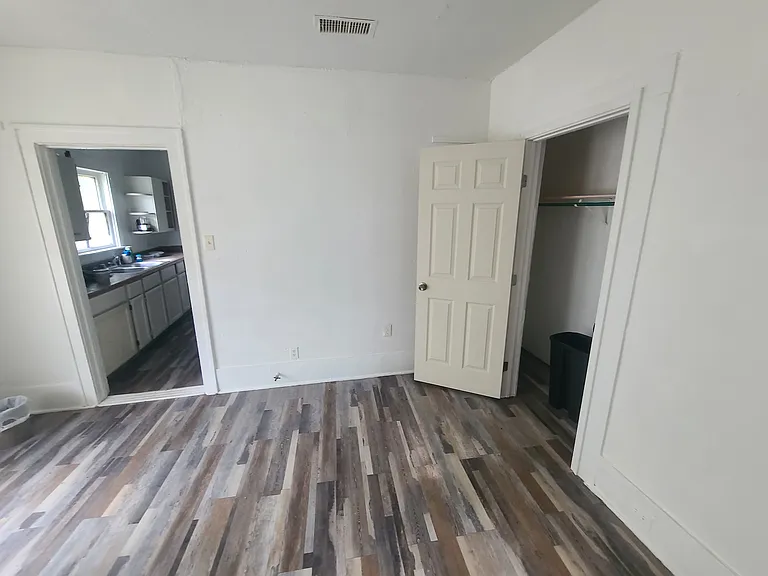 917 W Clarendon Dr — Photo 6