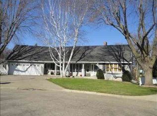 116 Circle Dr, Marshall, MN 56258