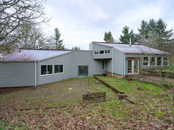 16850 SE Walnut Hill Rd, Amity, OR 97101