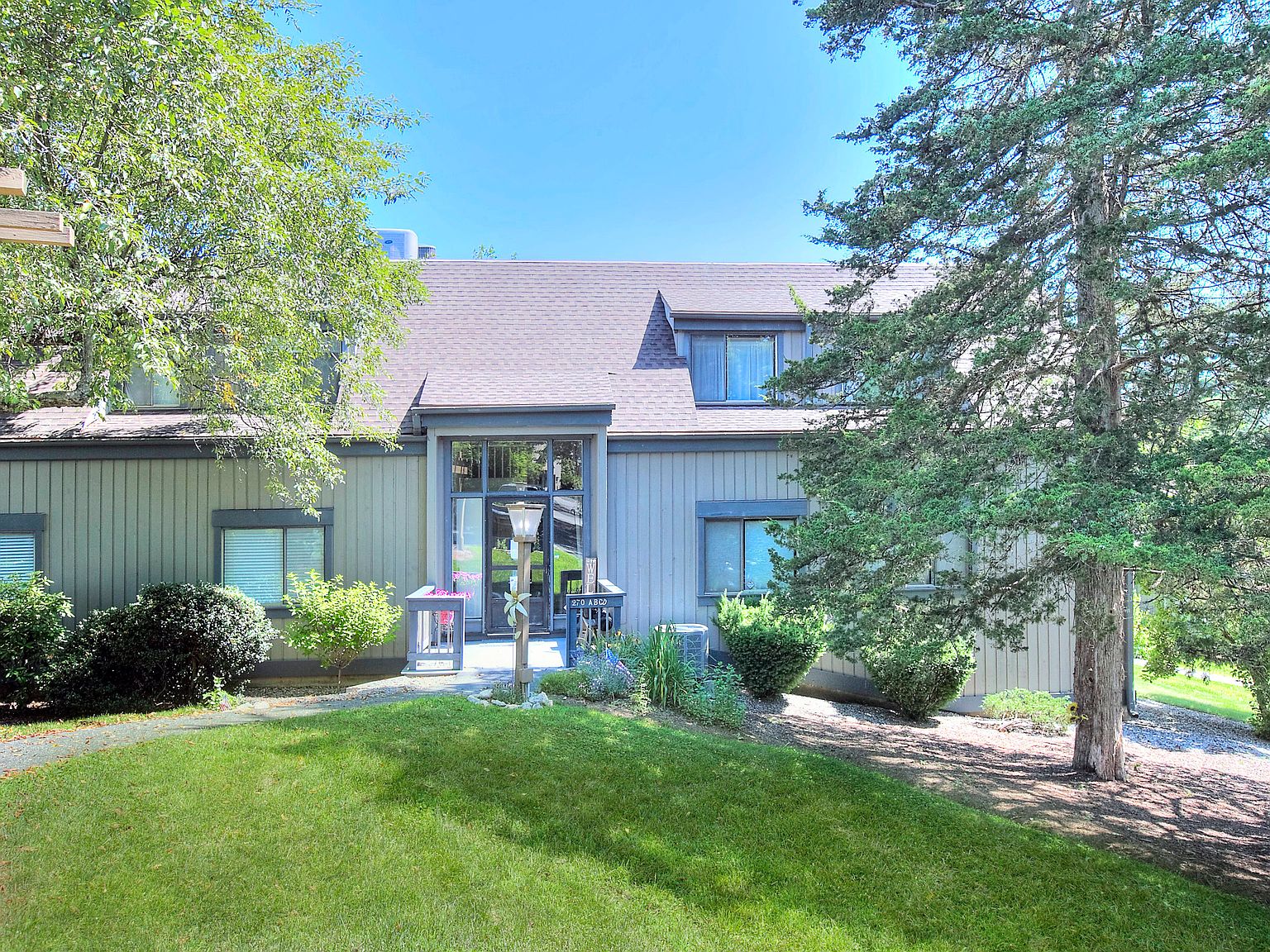 270 Heritage Village #D