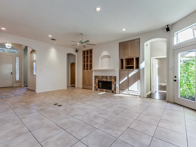 4004 Winter Park Ln — Photo 5