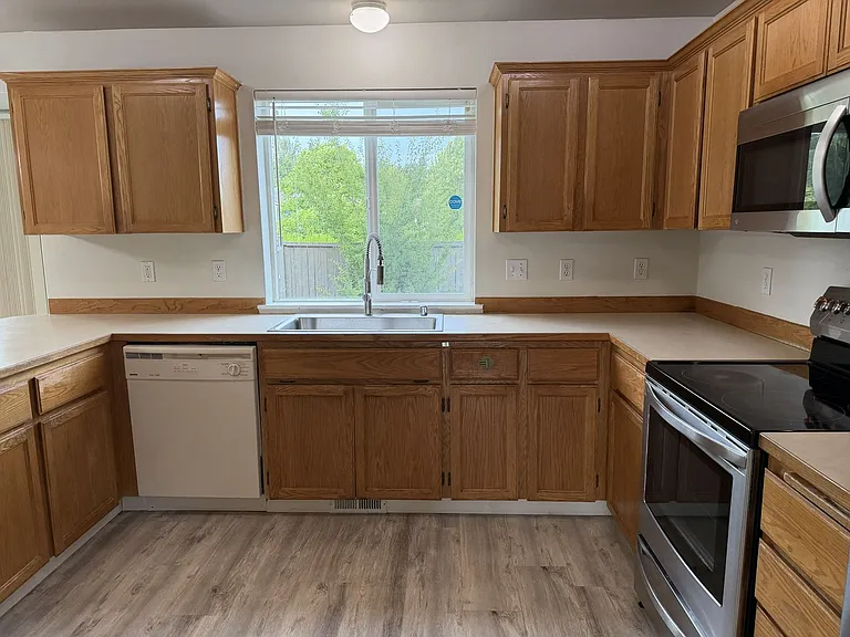25526 159th Ct SE — Photo 6