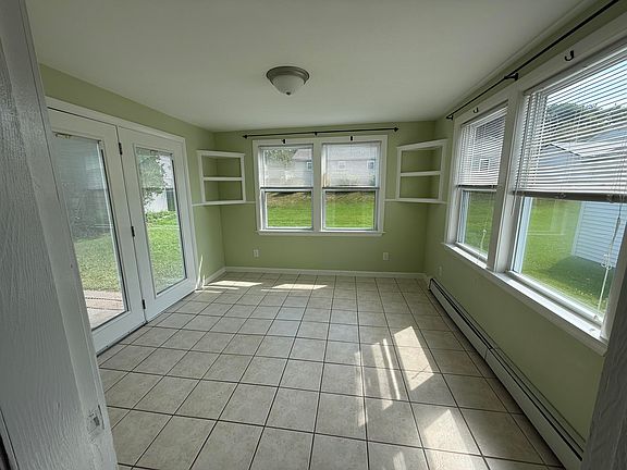 4th image of 8 Broadlawn Drive