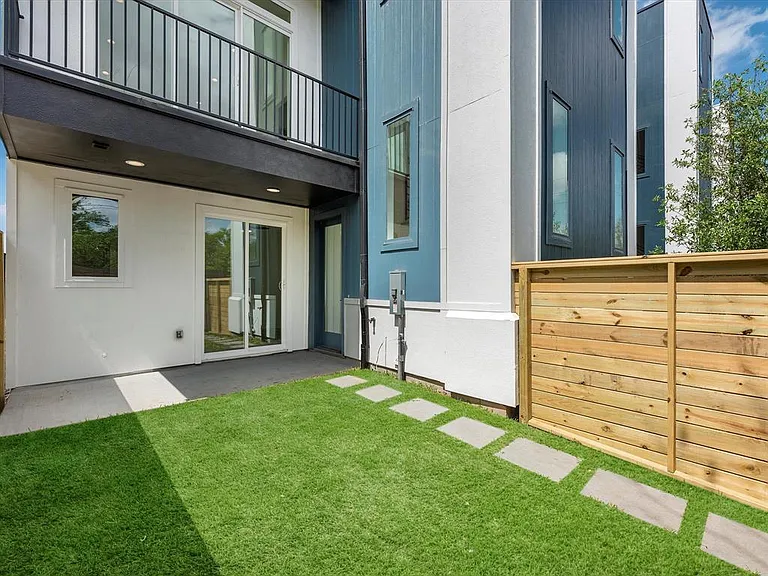 5904 Val Verde St — Photo 22