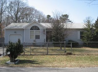 24 Lambert Ave, Mastic, NY 11950