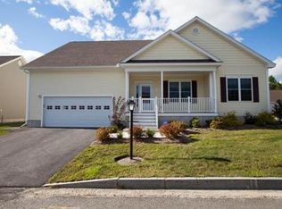 7 Pastor Dr, Londonderry, NH 03053