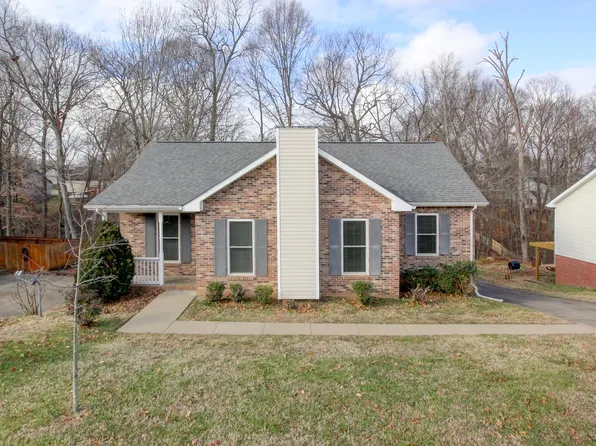 335 Brook Mead Dr, Clarksville, TN 37042
