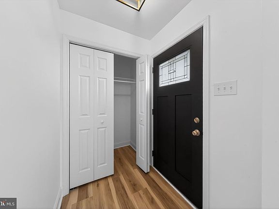 4th image of 35 Old Manor Rd