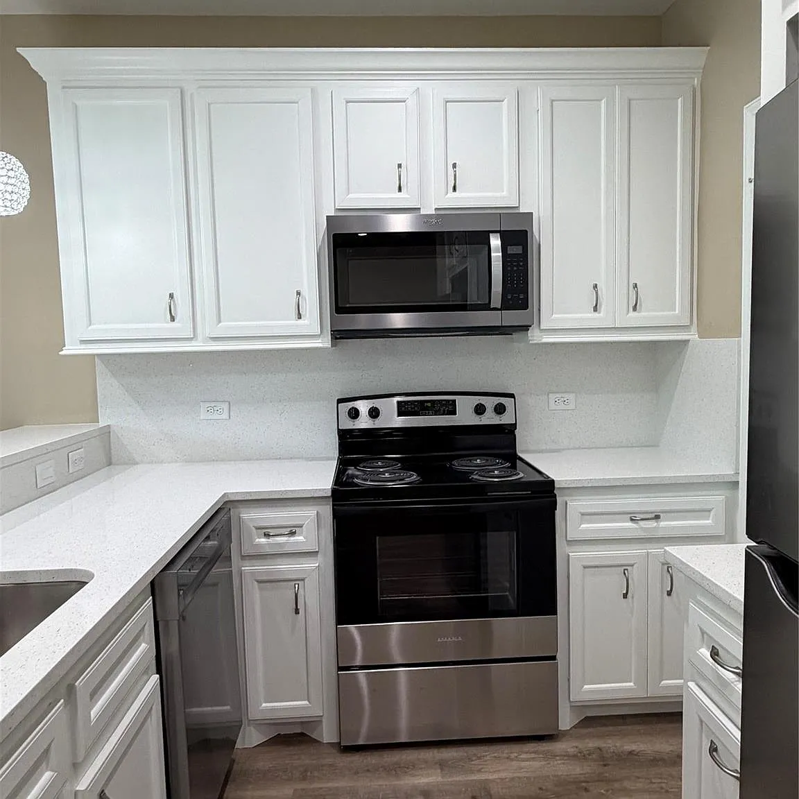 3 bed, 2.0 bath, 1434 sqft, $2,200 — Photo 4