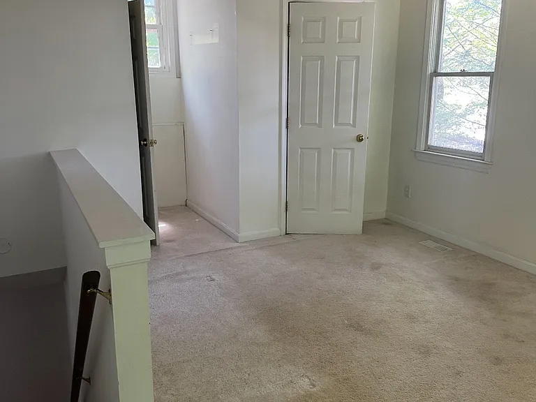 3820 Russell Rd — Photo 4