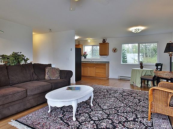 4th image of 928 Silver Cloud Ln