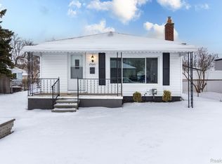 25641 Rose St, Roseville, MI 48066