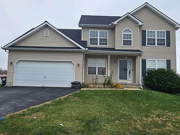 2nd image of 830 Woodline Dr