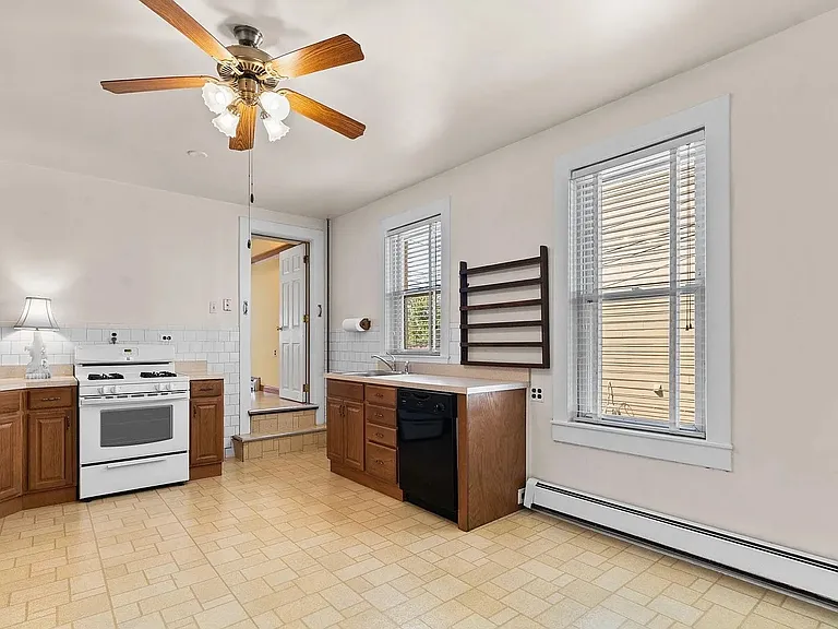 820 S Conkling St — Photo 4