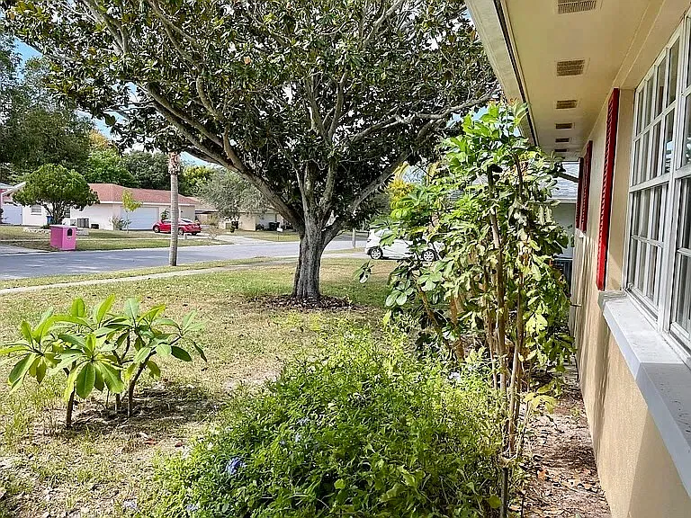 3 bed, 1559 sqft, $2,550 — Photo 2