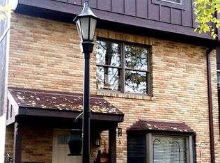 14 Acorn Ln, Coshocton, OH 43812