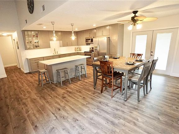 2nd image of 2702 Jeffrey Dr