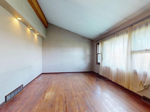 5th image of 279 Gregory Rd