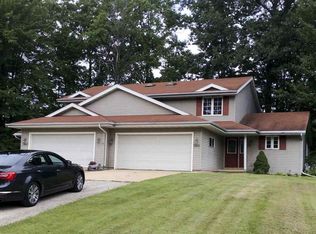 3665 S Timber Trl, Suamico, WI 54173