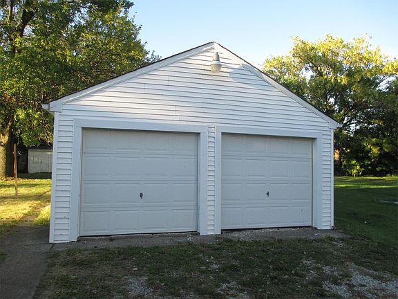 2 car garage