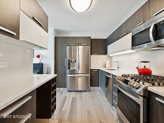 5th image of 2800 N Lake Shore Dr APT 304