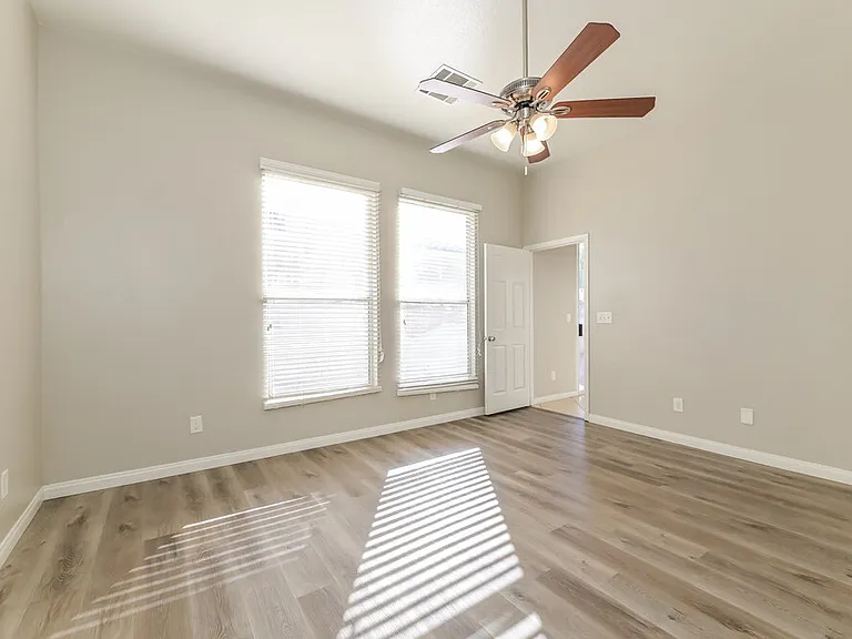 125 Coney Island Ave — Photo 10