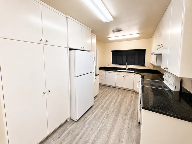281 S Brent St — Photo 10