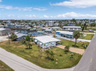 2561 York Rd, Saint James City, FL 33956