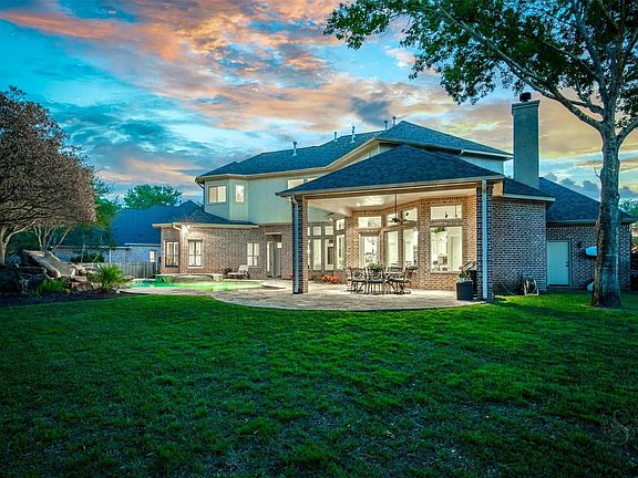 3rd image of 4923 Rose Canyon Ln