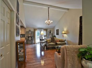 965 Harpeth Bend Dr, Nashville, TN 37221