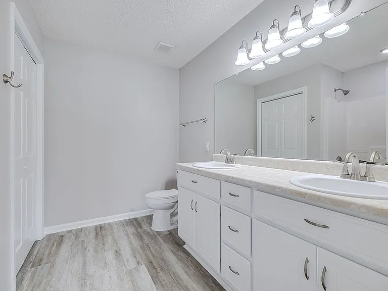 114 Mustang Dr — Photo 15