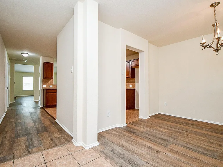 5327 Stonegate Dr — Photo 6