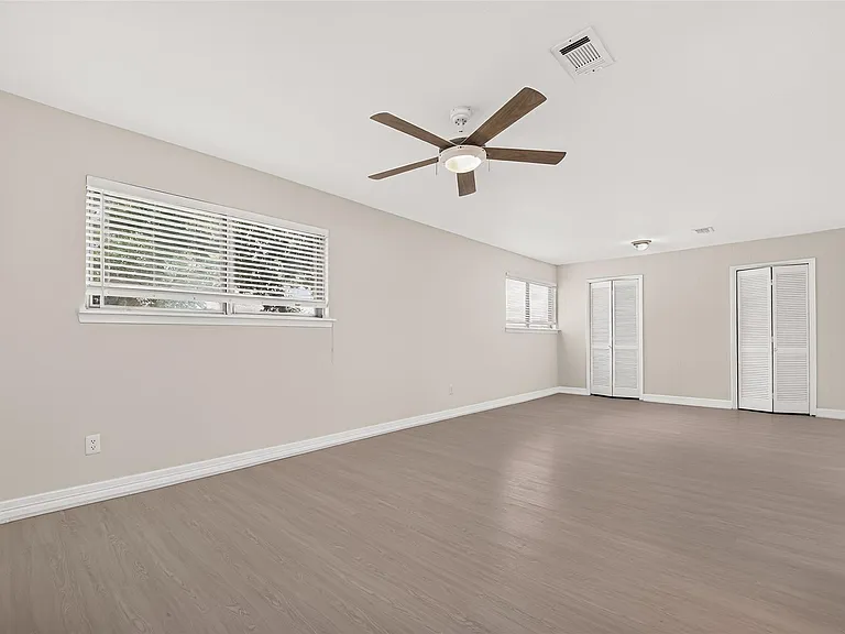 10383 Briar Forest Dr — Photo 36
