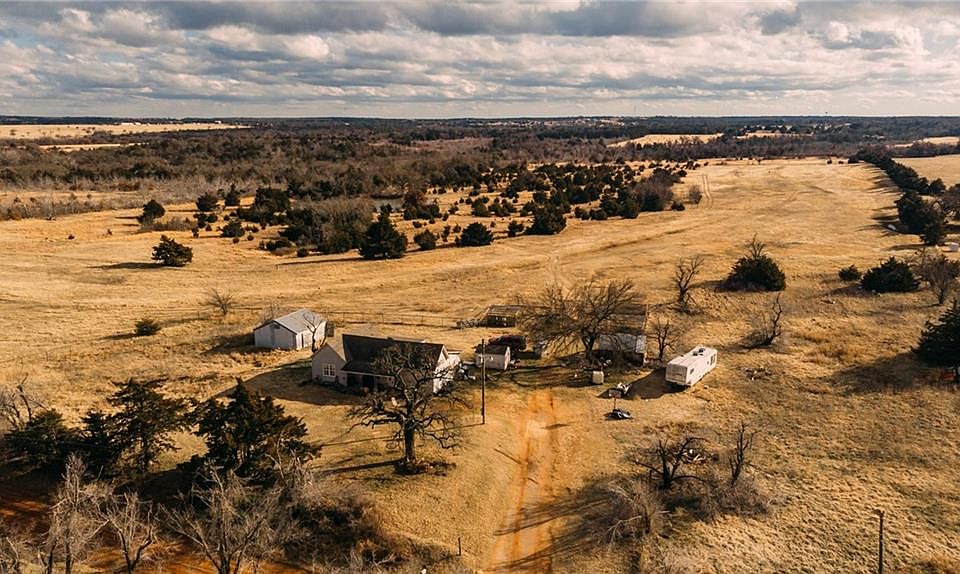 2nd image of East Camp Drive