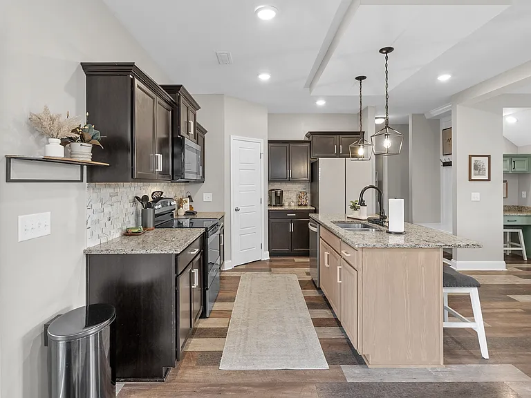 1147 Eagles View Dr — Photo 11