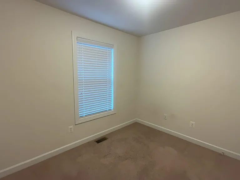 2402 Winthrop Dr — Photo 5