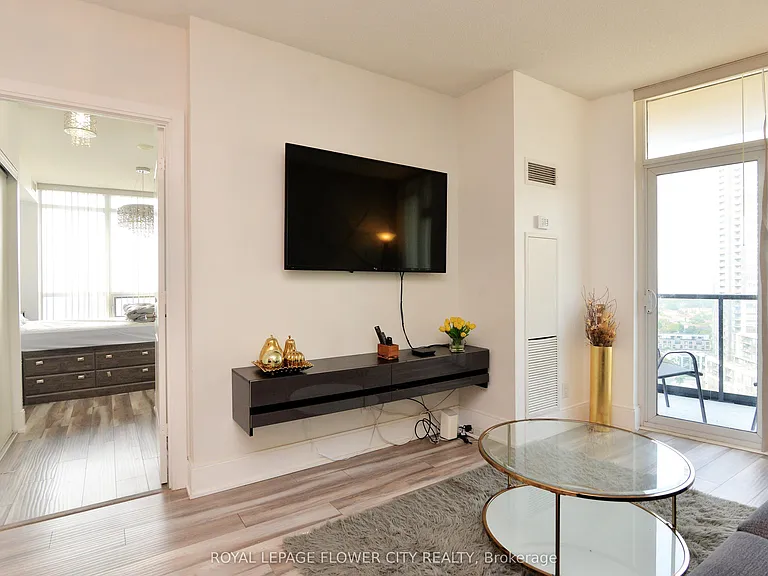 330 Burnhamthorpe Rd W #1902 — Photo 11