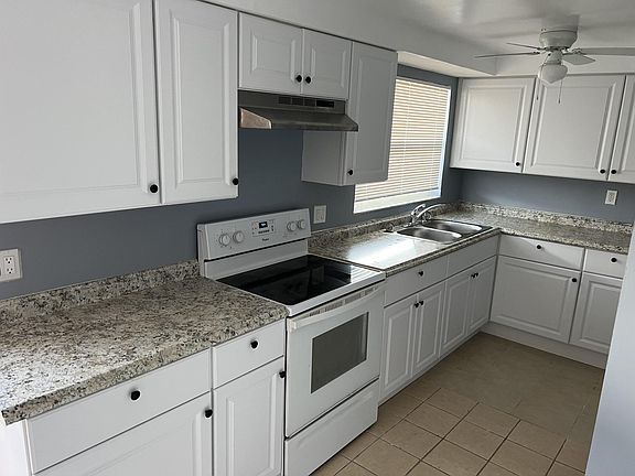 2nd image of 2736 Jamaica St APT 3