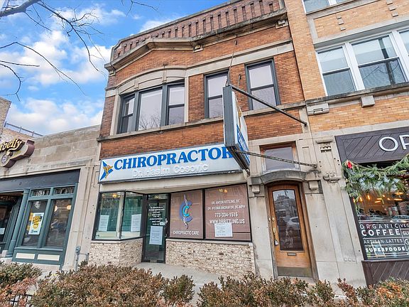 2nd image of 4705 N Lincoln Ave #2