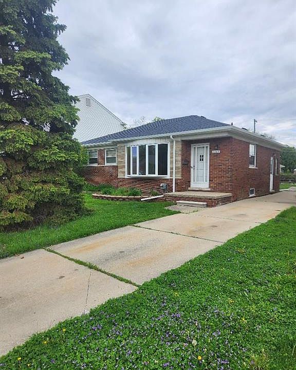 21309 Alexander St, Saint Clair Shores, MI 48081 Zillow