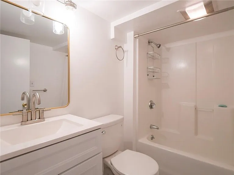122 Ruggles Ave — Photo 43