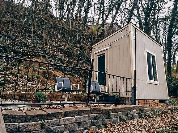 Detached 3rd bedroom