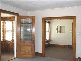 4th image of 162 Sherman Ave
