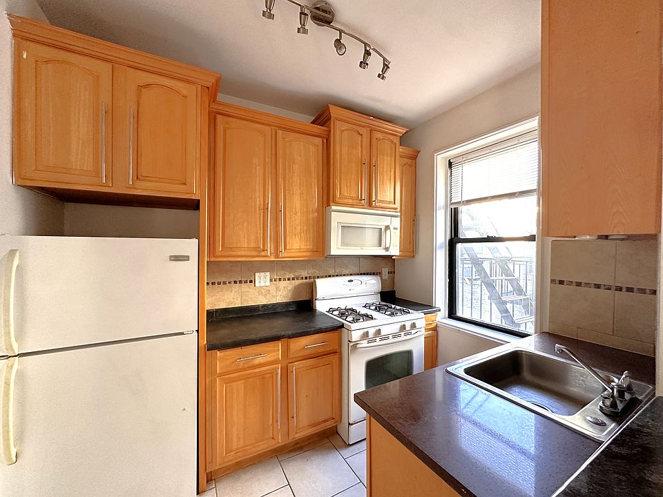 1st image of 21-15 33rd St #B5