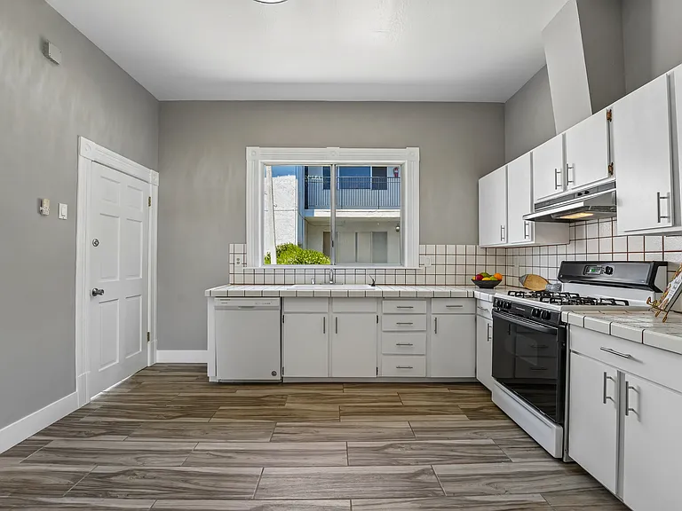 517 Branciforte St — Photo 15